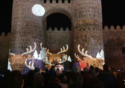 Vídeo mapping de Navidad en la Puerta del Alcázar de Ávila