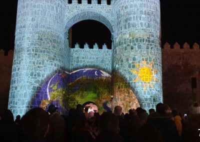 Vídeo mapping de Navidad en la Puerta del Alcázar de Ávila